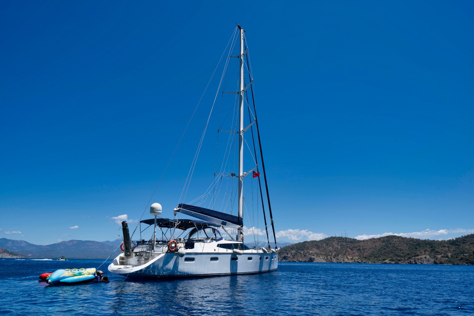 Motorsailor — photo 23