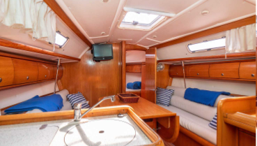 Bavaria Cruiser 32 — photo 3