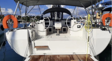 BAVARIA C45 HOLIDAY — photo 3