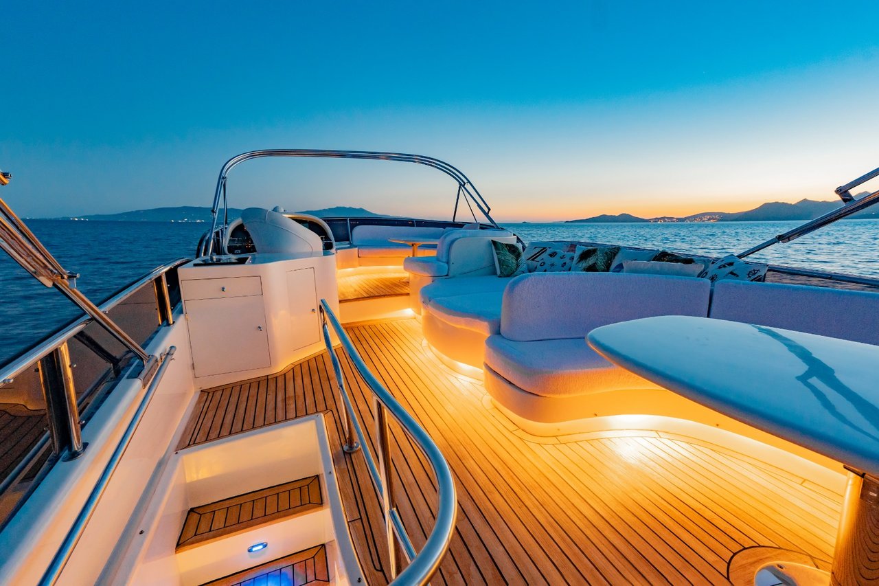 Motorboat Custom Built — photo 9