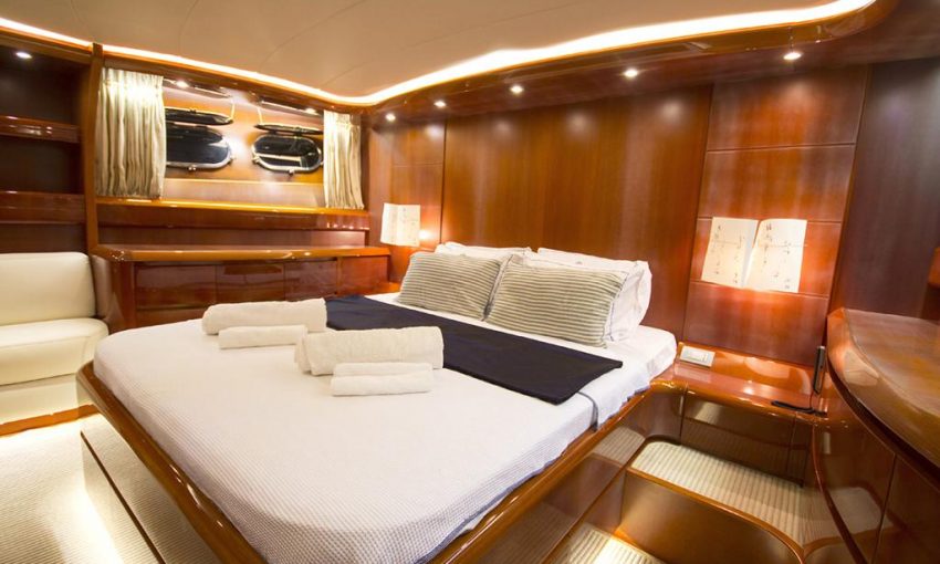 Custom Built Motorboat — photo 17