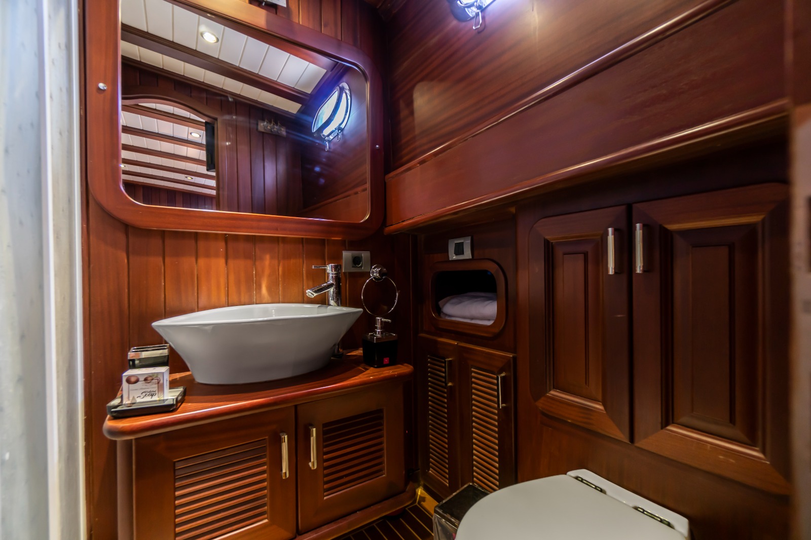 Custom Built — photo 4