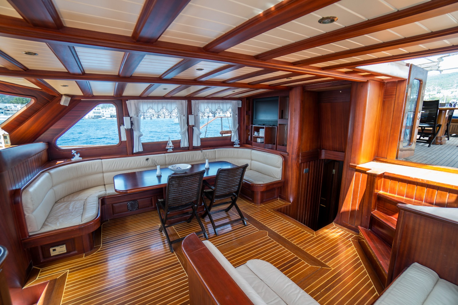 Custom Built — photo 6