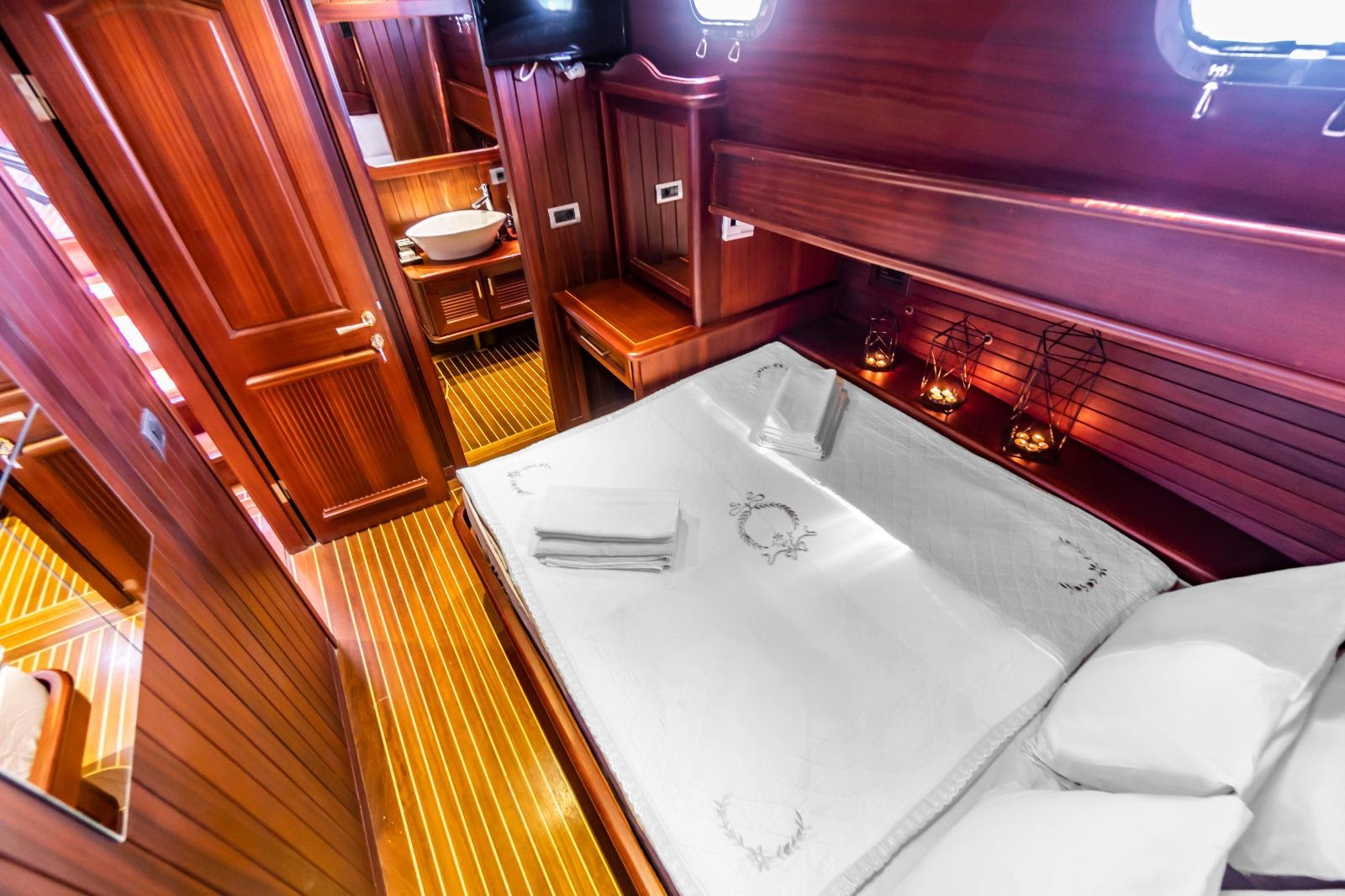 Custom Built — photo 19