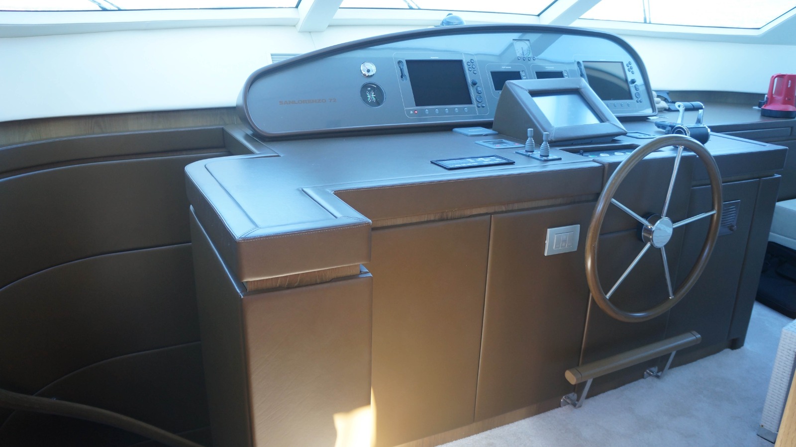 Motorboat Sanlorenzo SI 72 — photo 8