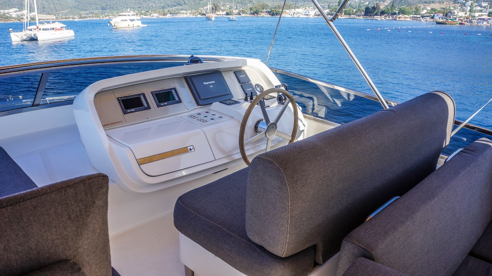 Motorboat Sanlorenzo SI 72 — photo 15