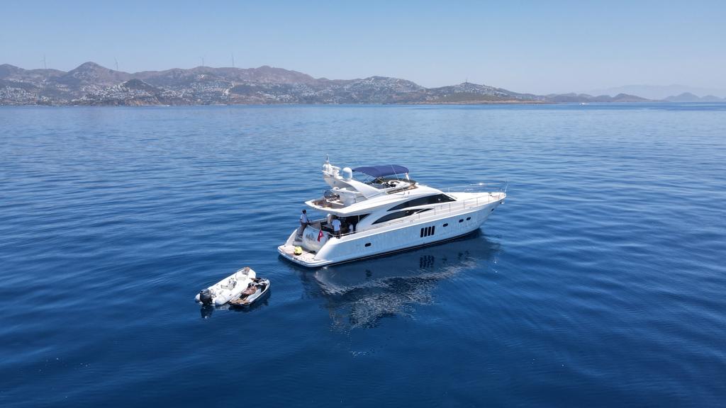 Princess V65 — photo 2