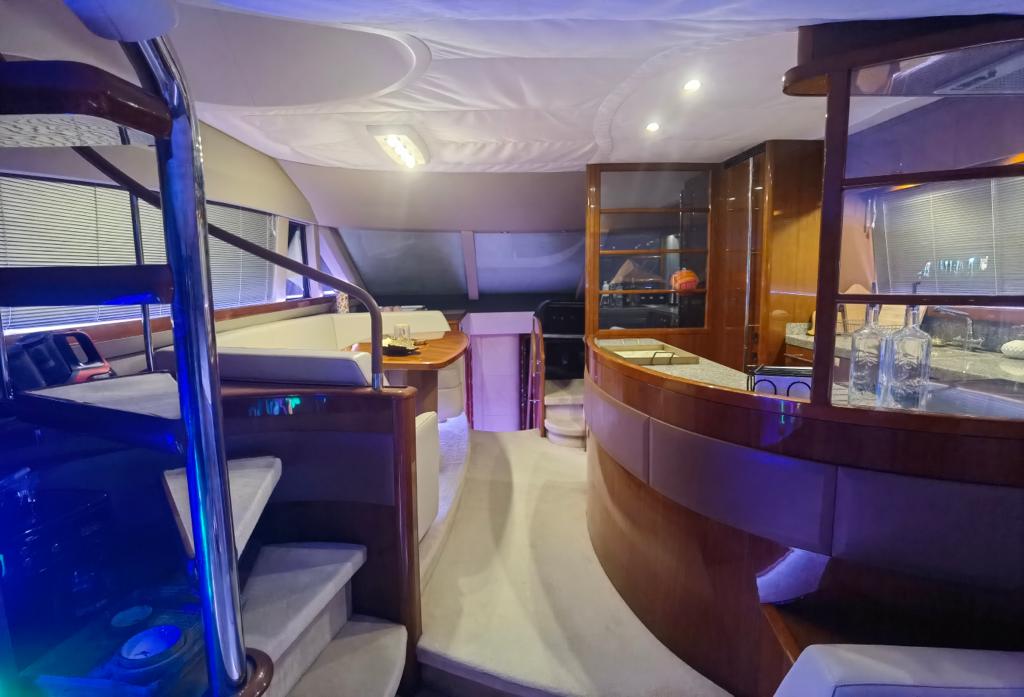Princess V65 — photo 20