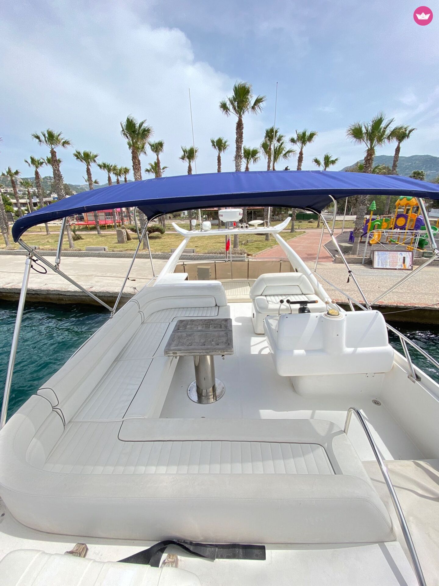 Motorboat Sunseeker Manhattan 62 — photo 13