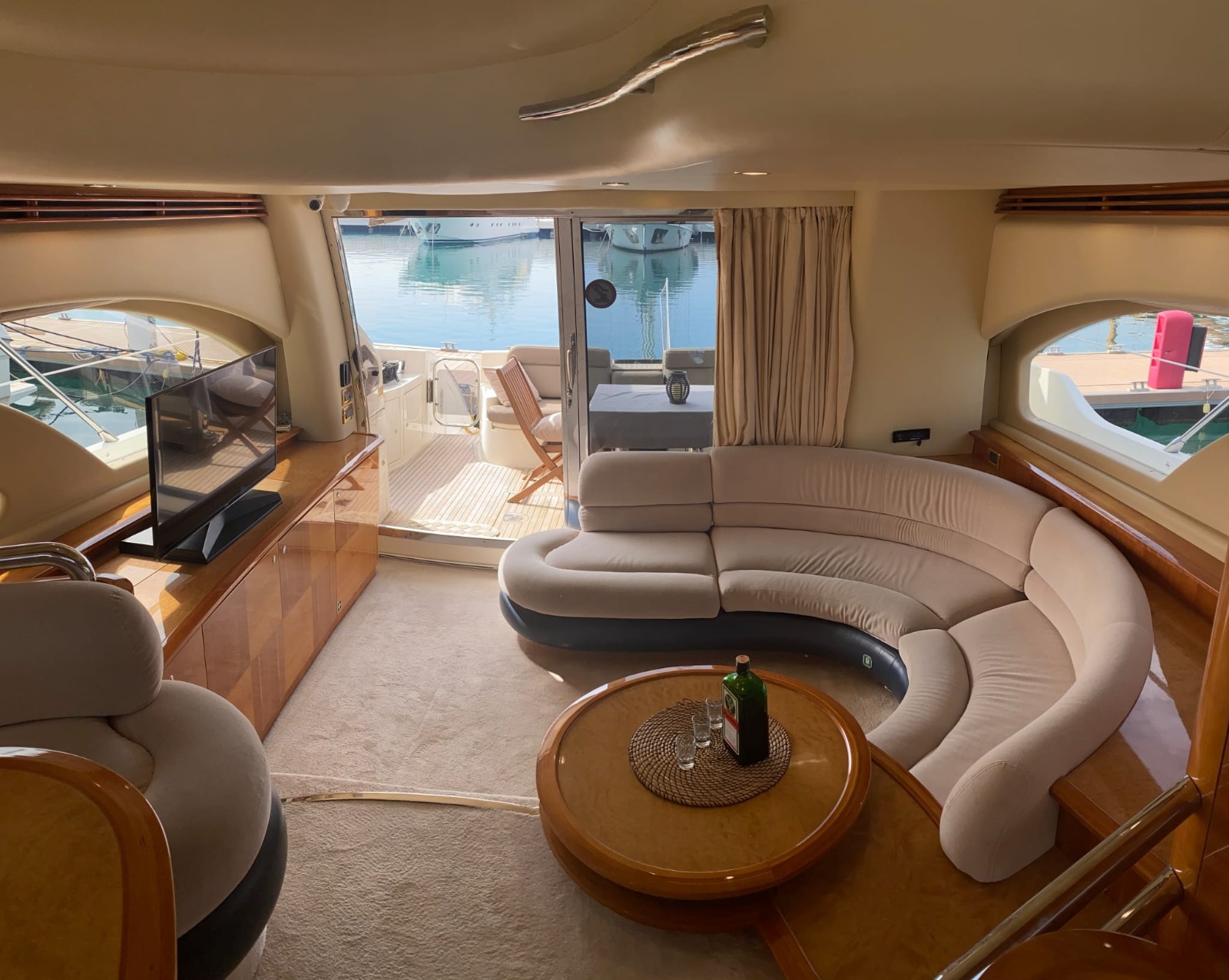Azimut 57 — photo 16