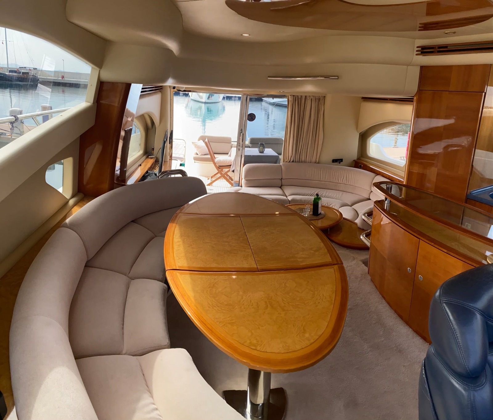 Azimut 57 — photo 18