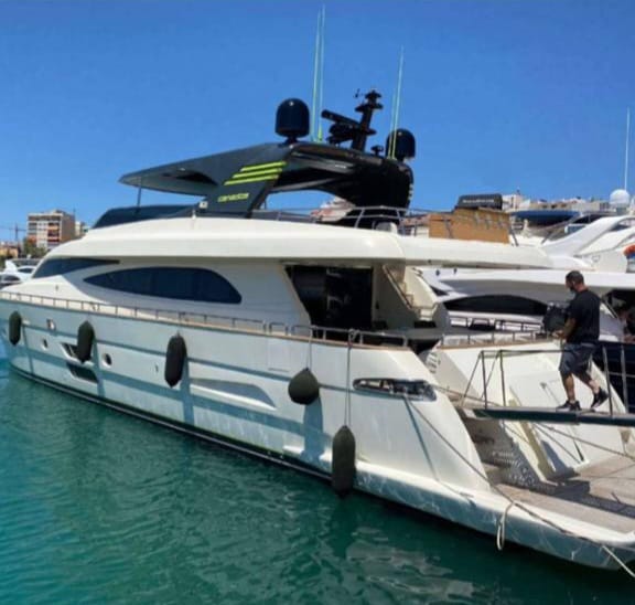 Motor boat Canados 86 — photo 1