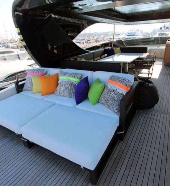 Motor boat Canados 86 — photo 9