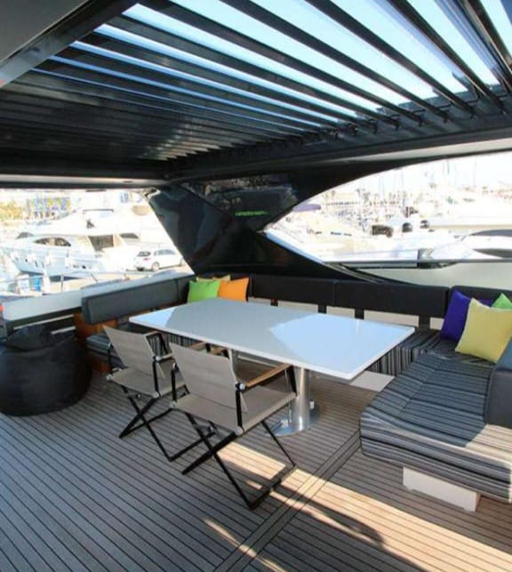 Motor boat Canados 86 — photo 14