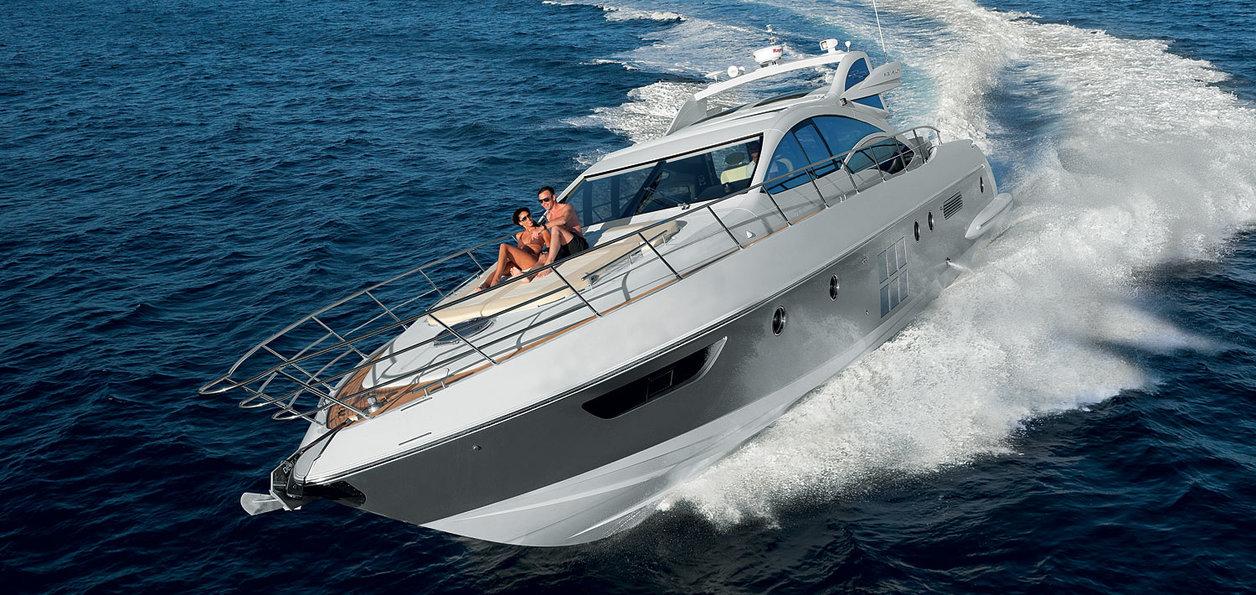 Motor boat Azimut 62S — photo 24