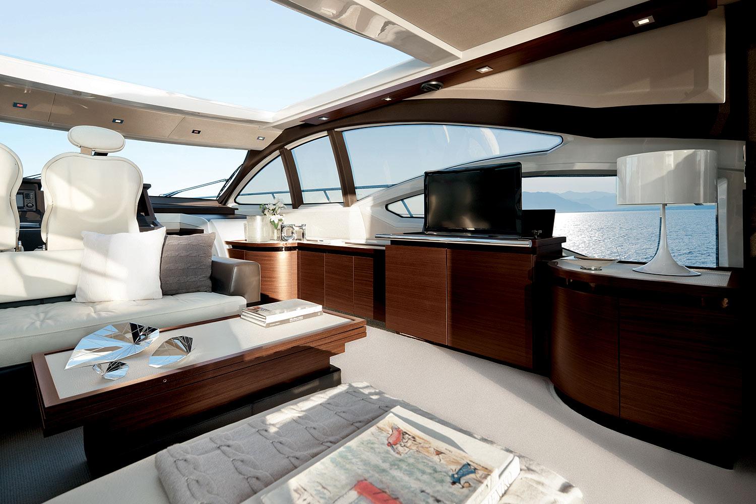 Motor boat Azimut 62S — photo 27