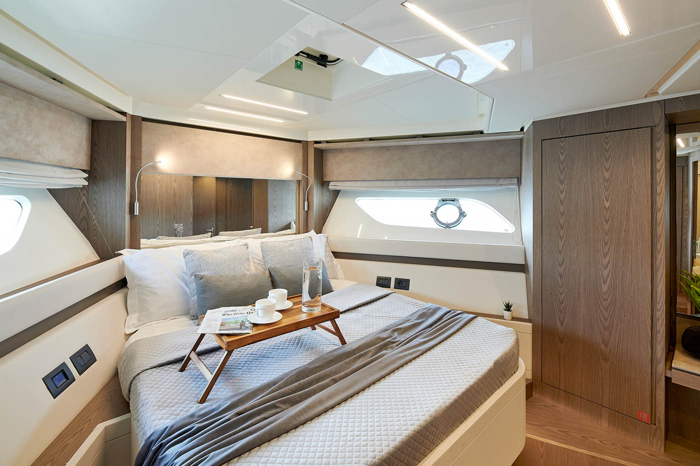 Ferretti — photo 18