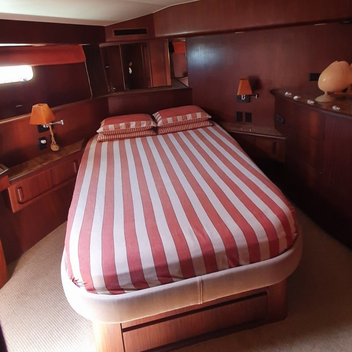 Hatteras 58 C — photo 10