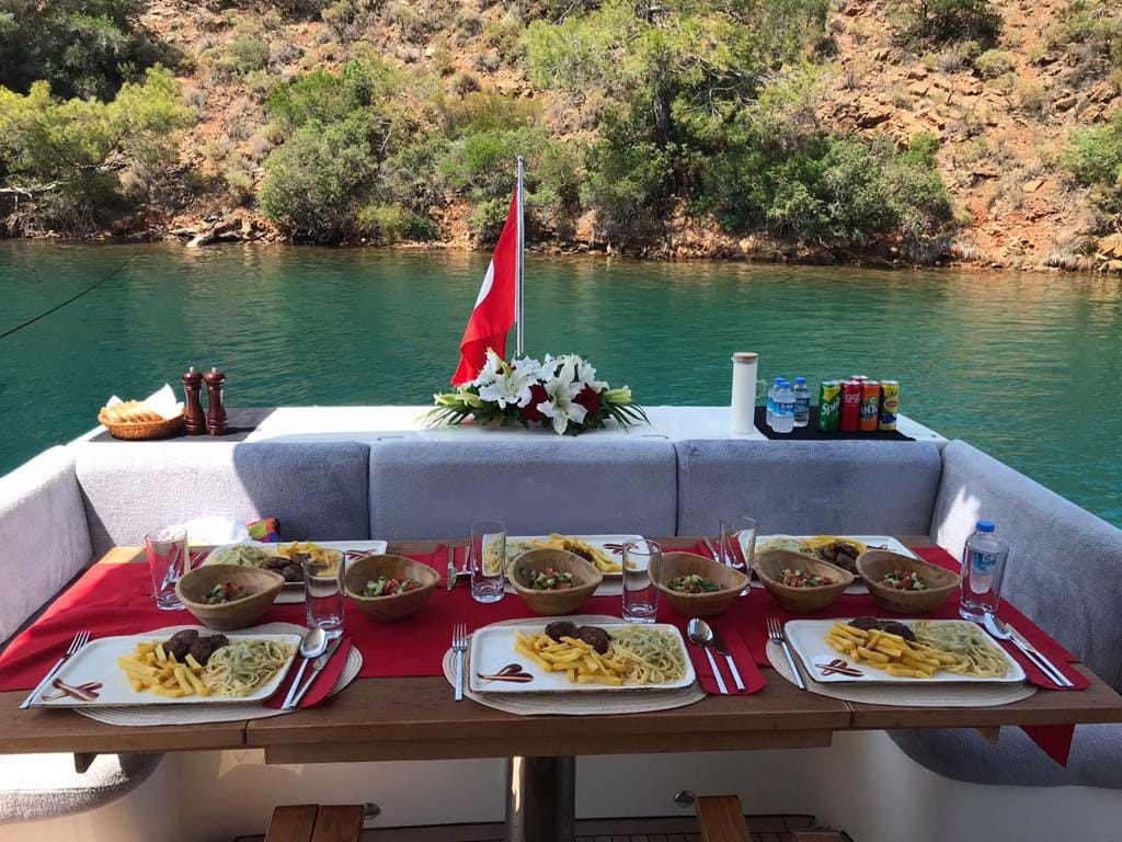 Galeon 640 Fly — photo 5