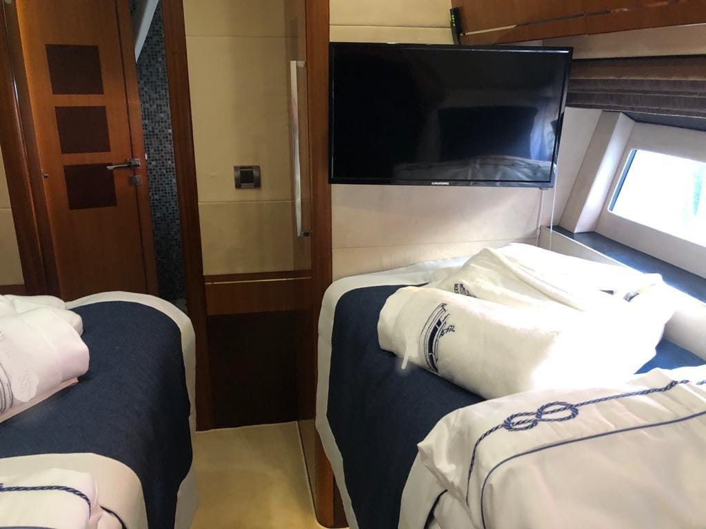Galeon 640 Fly — photo 29
