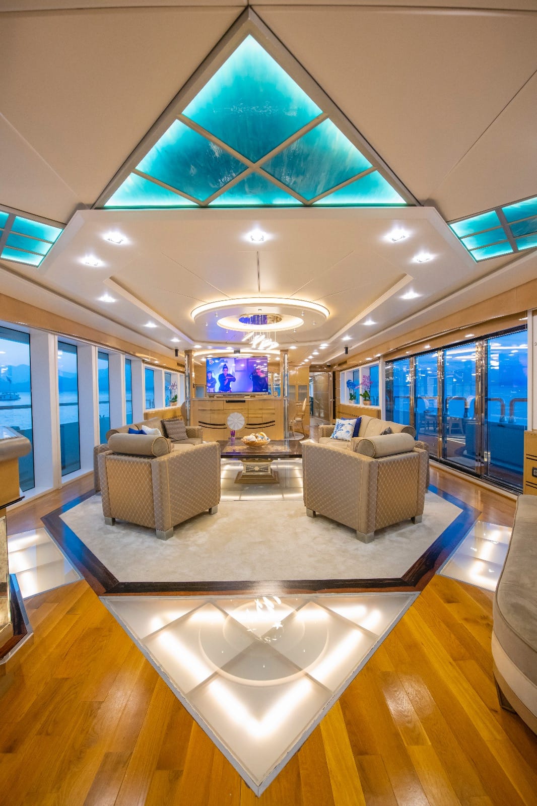 Custom Built Motorboat — photo 6