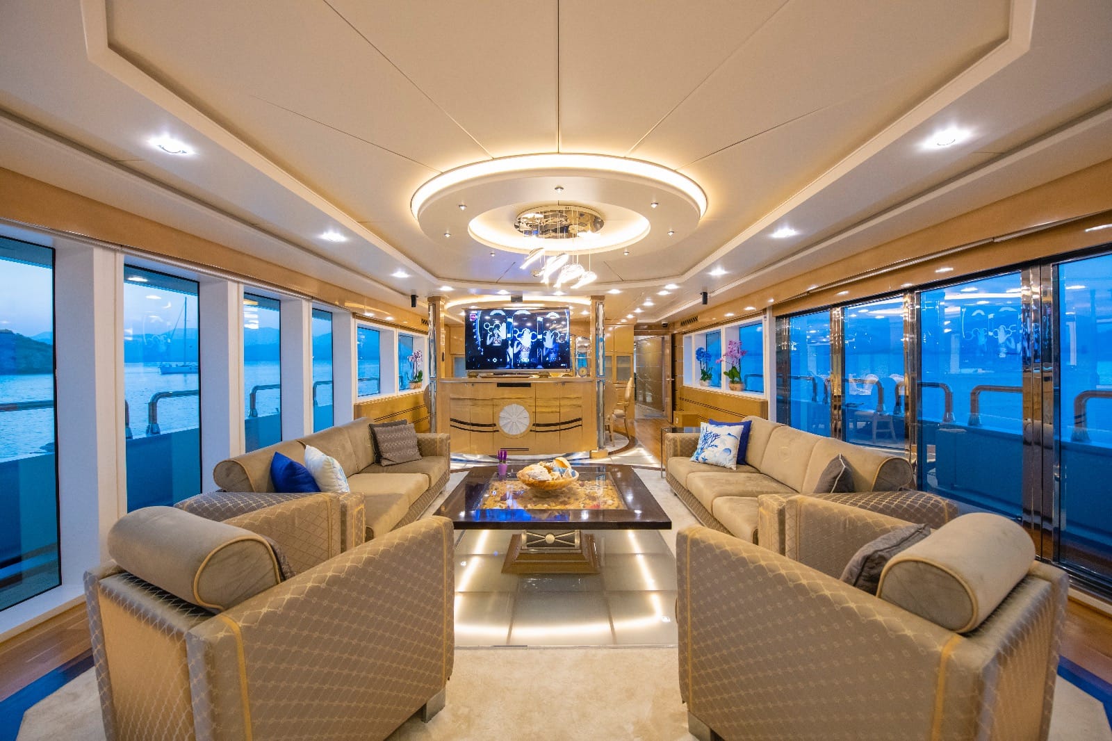 Custom Built Motorboat — photo 24