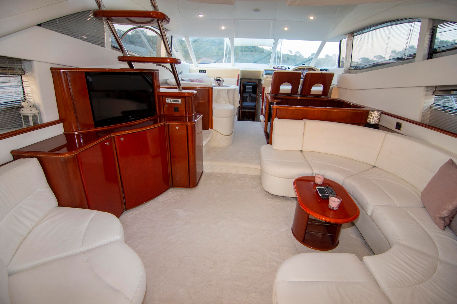 Princess 56 Flybridge — photo 4