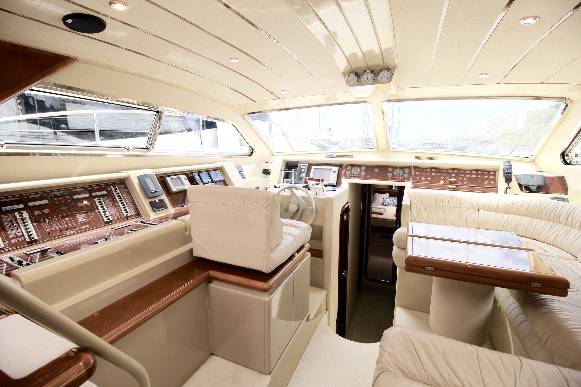 FERRETTI 175 FLY — photo 8