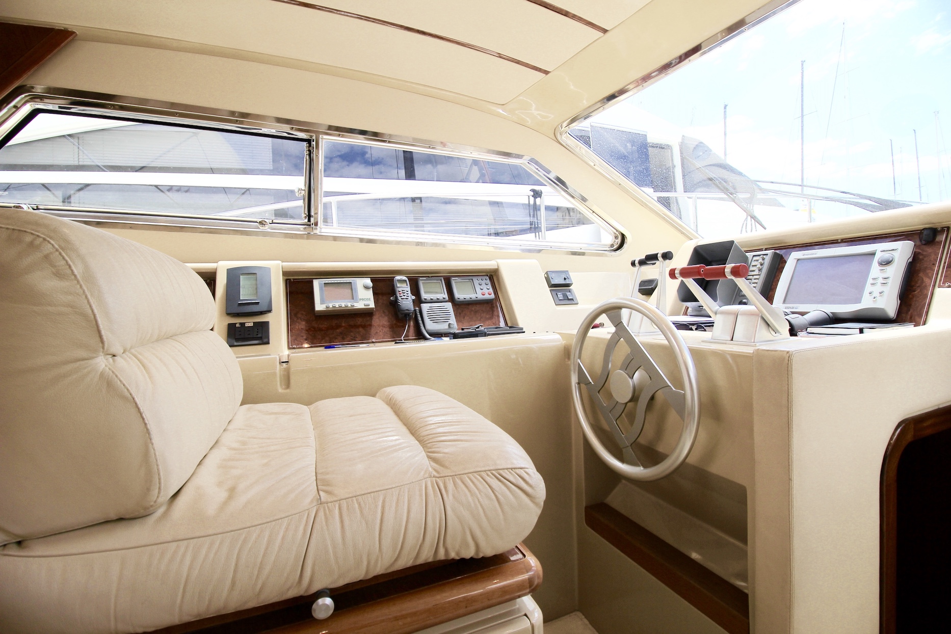 FERRETTI 175 FLY — photo 9