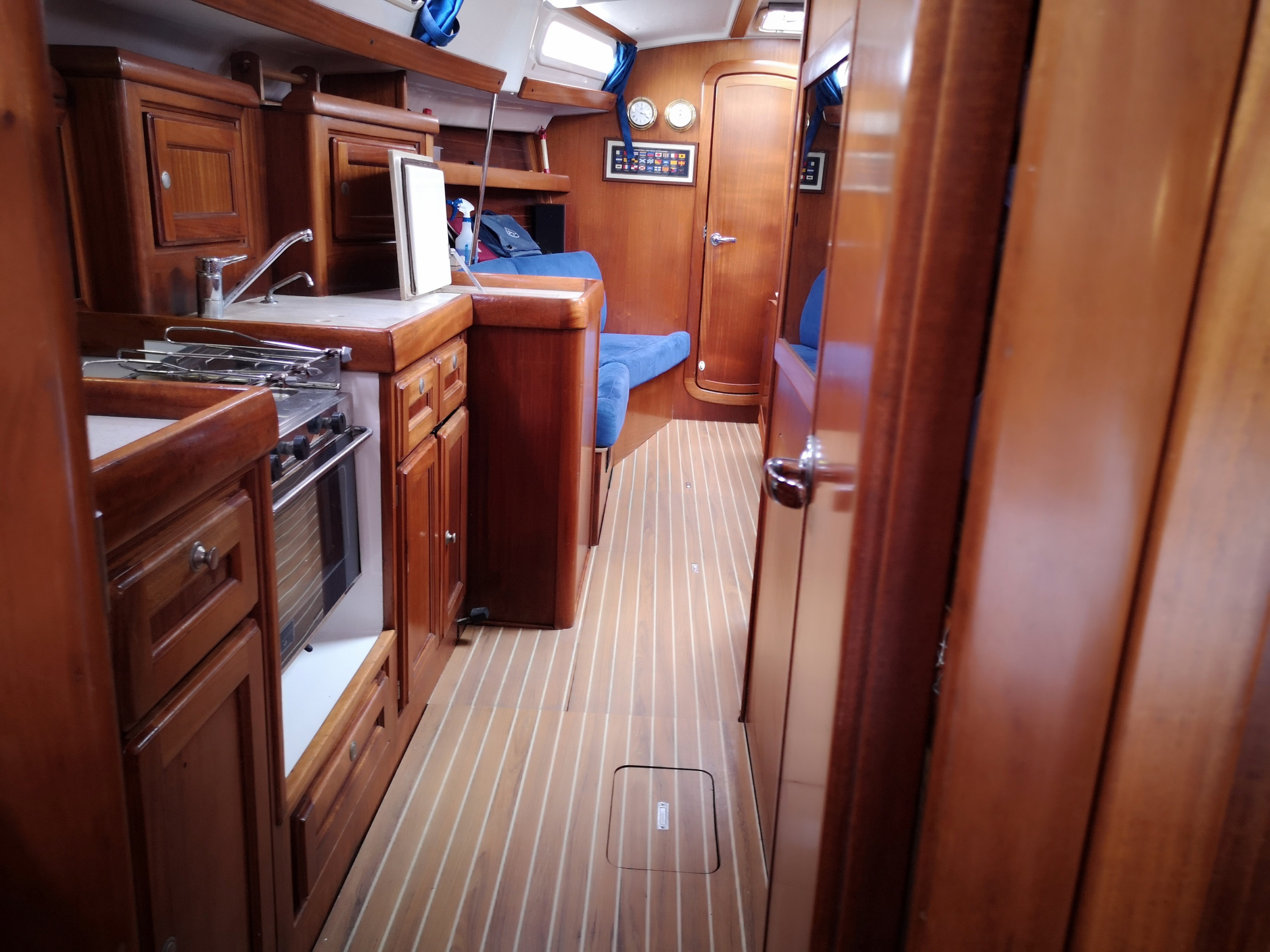 Dufour 39 CC — photo 4