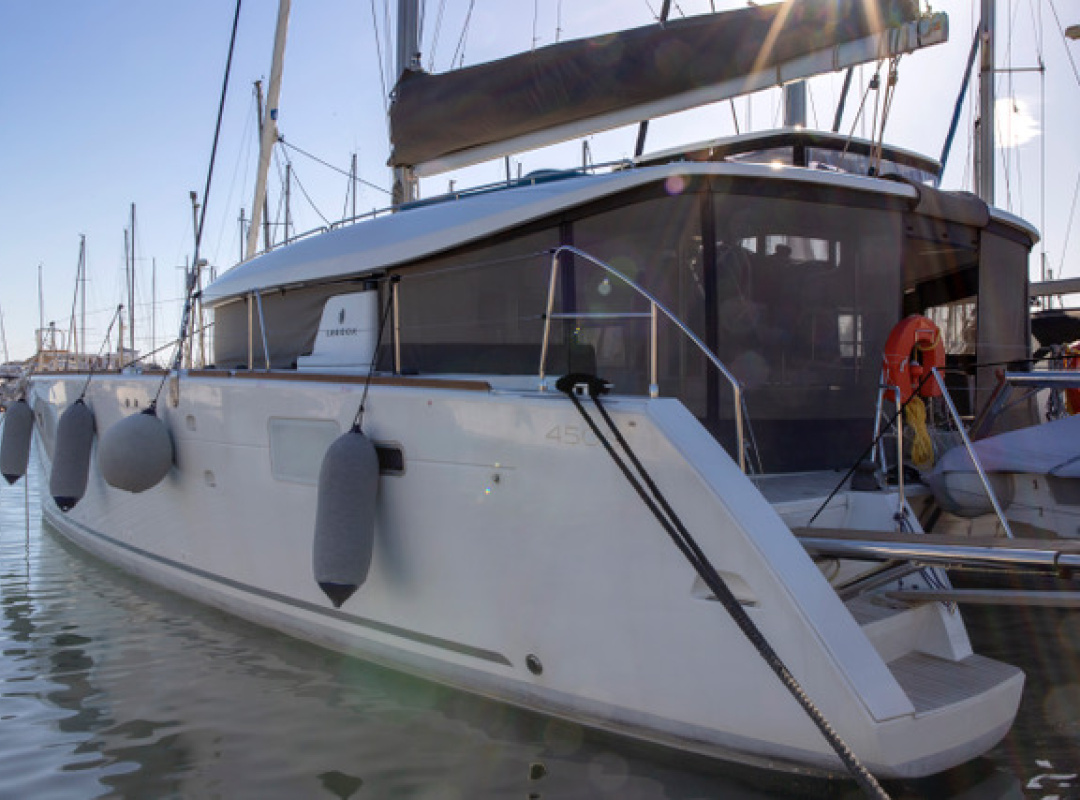 LAGOON 450s — photo 1