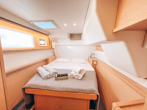 LAGOON 450s — photo 9