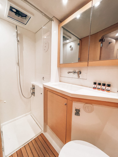 LAGOON 450s — photo 13