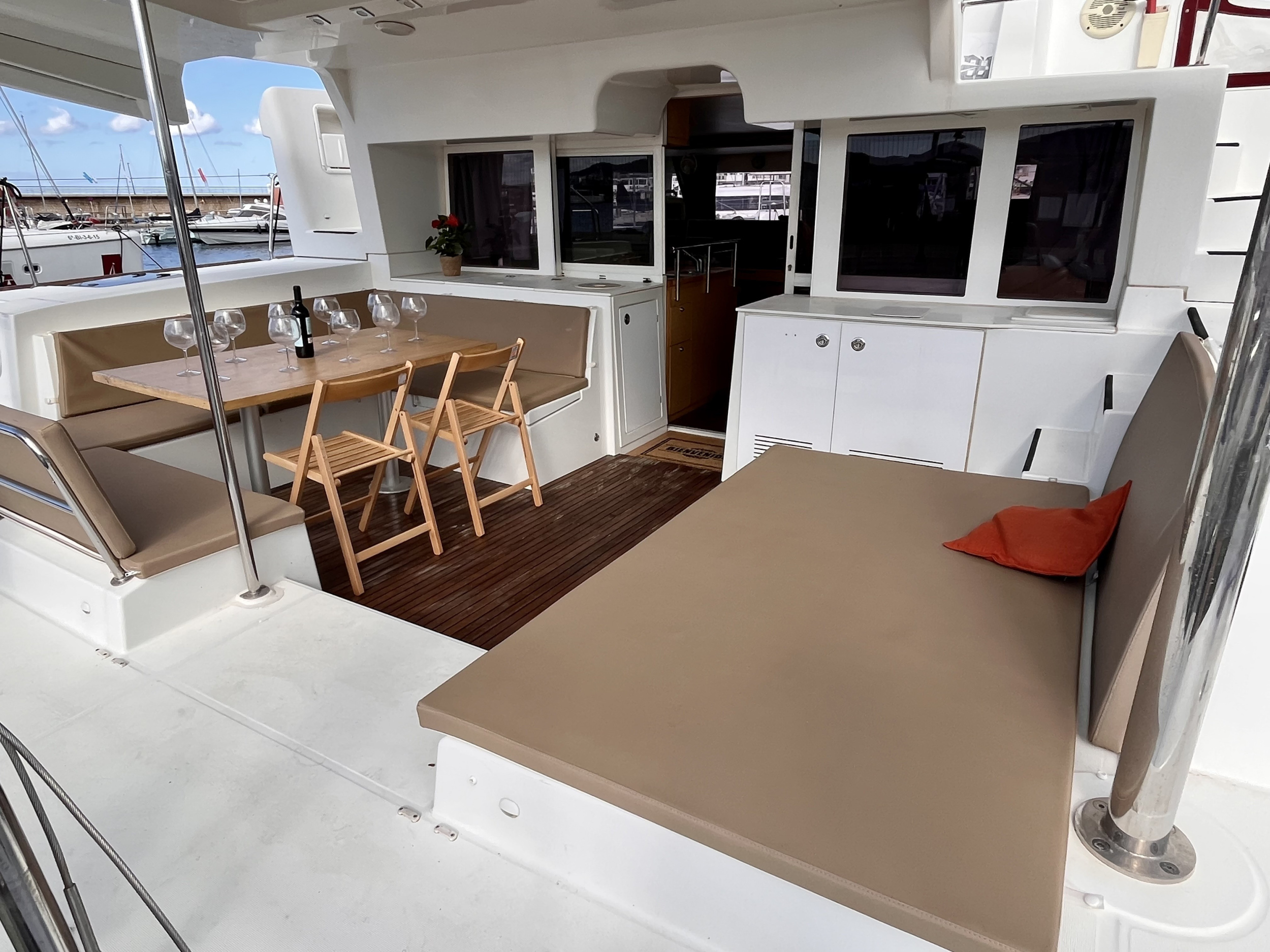 Lagoon 450 — photo 11