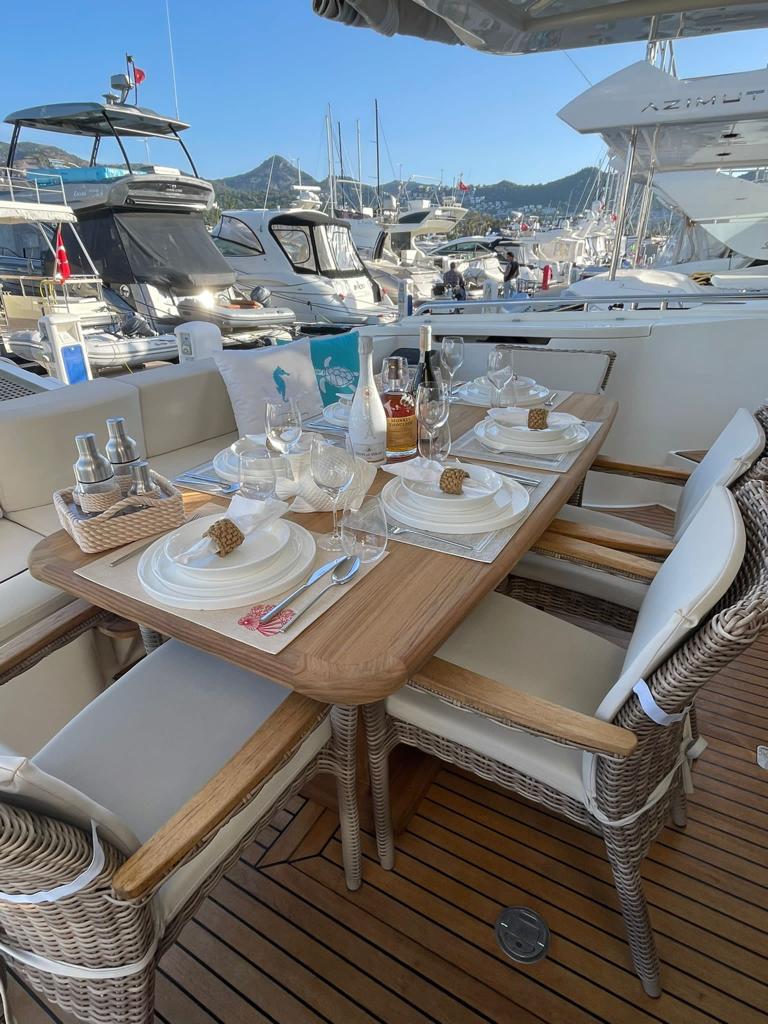 Ferretti 590 — photo 11