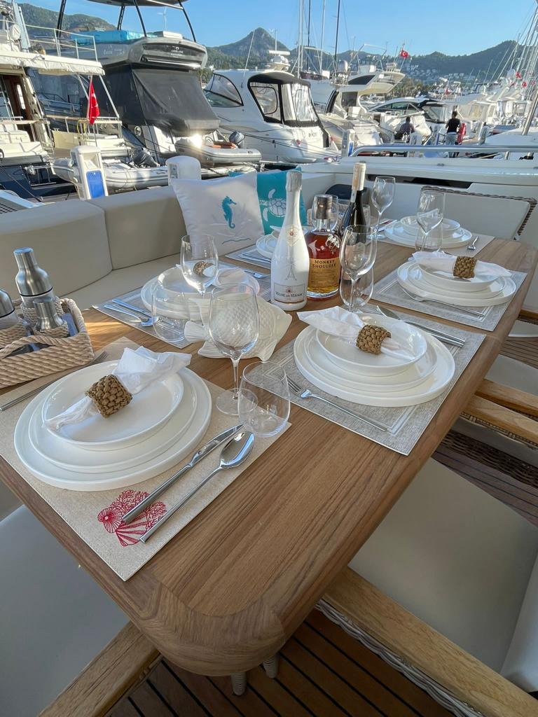 Ferretti 590 — photo 12