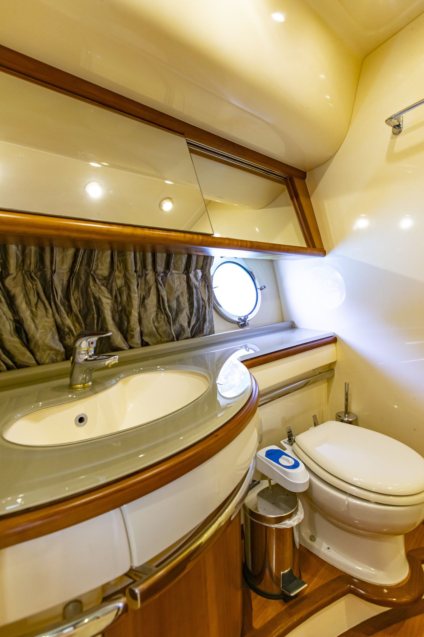 Azimut 62 Fly — photo 26