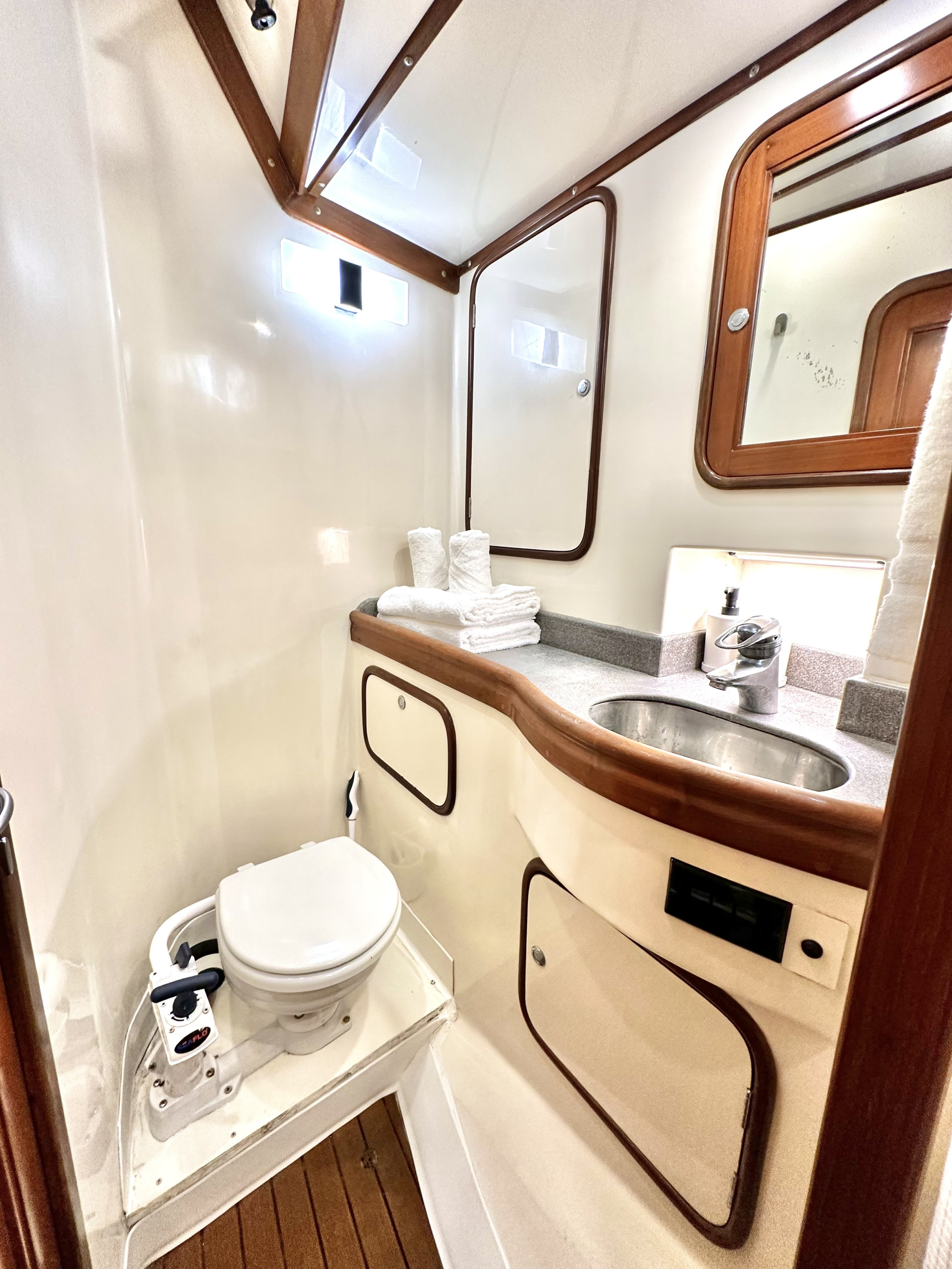 Tayana 58ft — photo 4