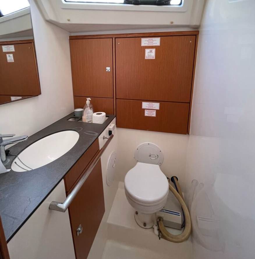 Bavaria 46 Cruiser — photo 5