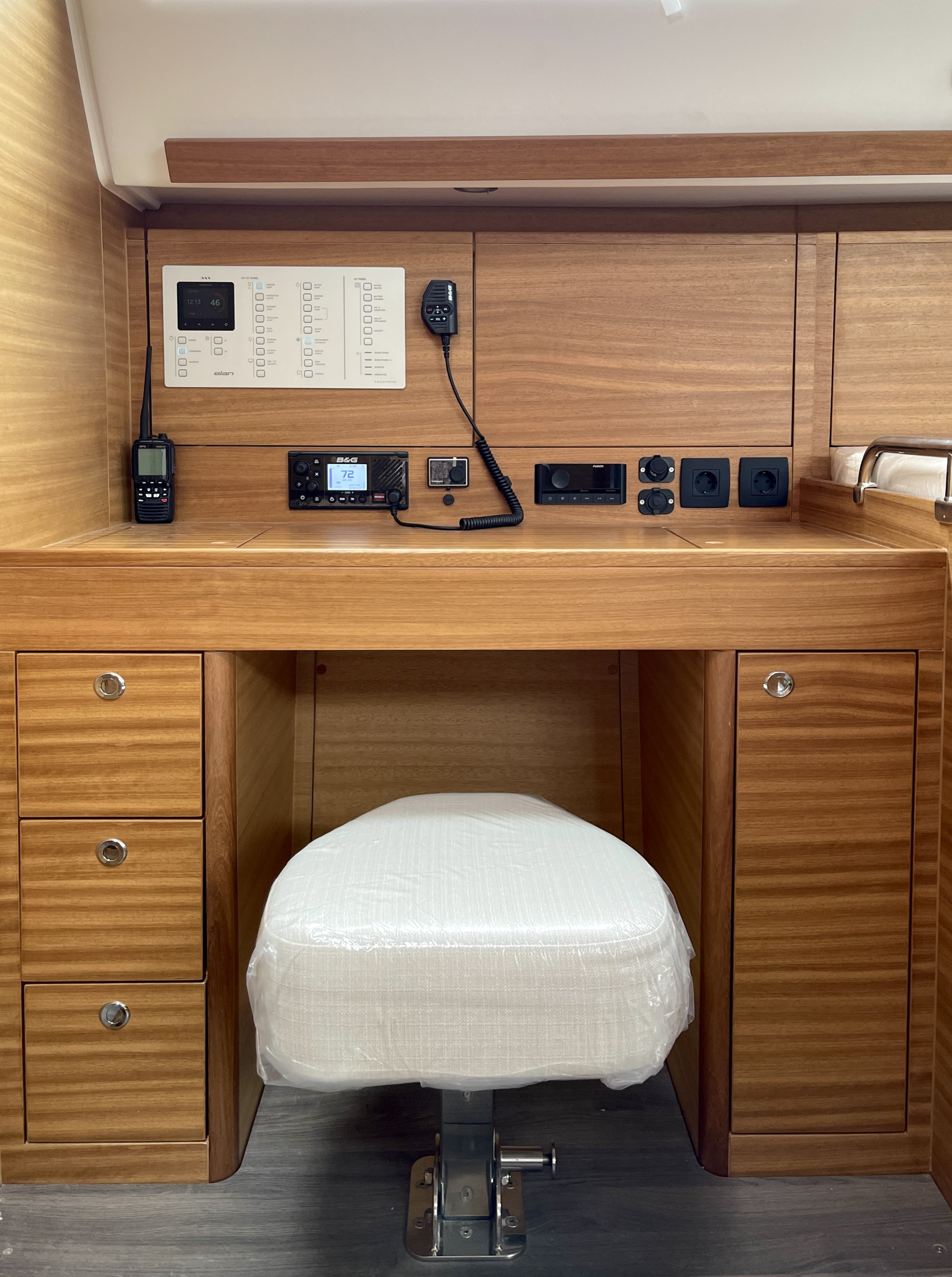 Elan 45.1 — photo 3