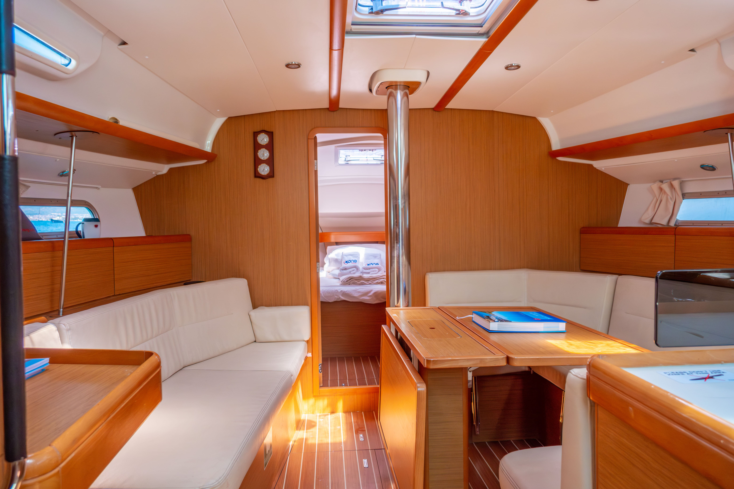 Jeanneau Sun Odissey 42 — photo 4