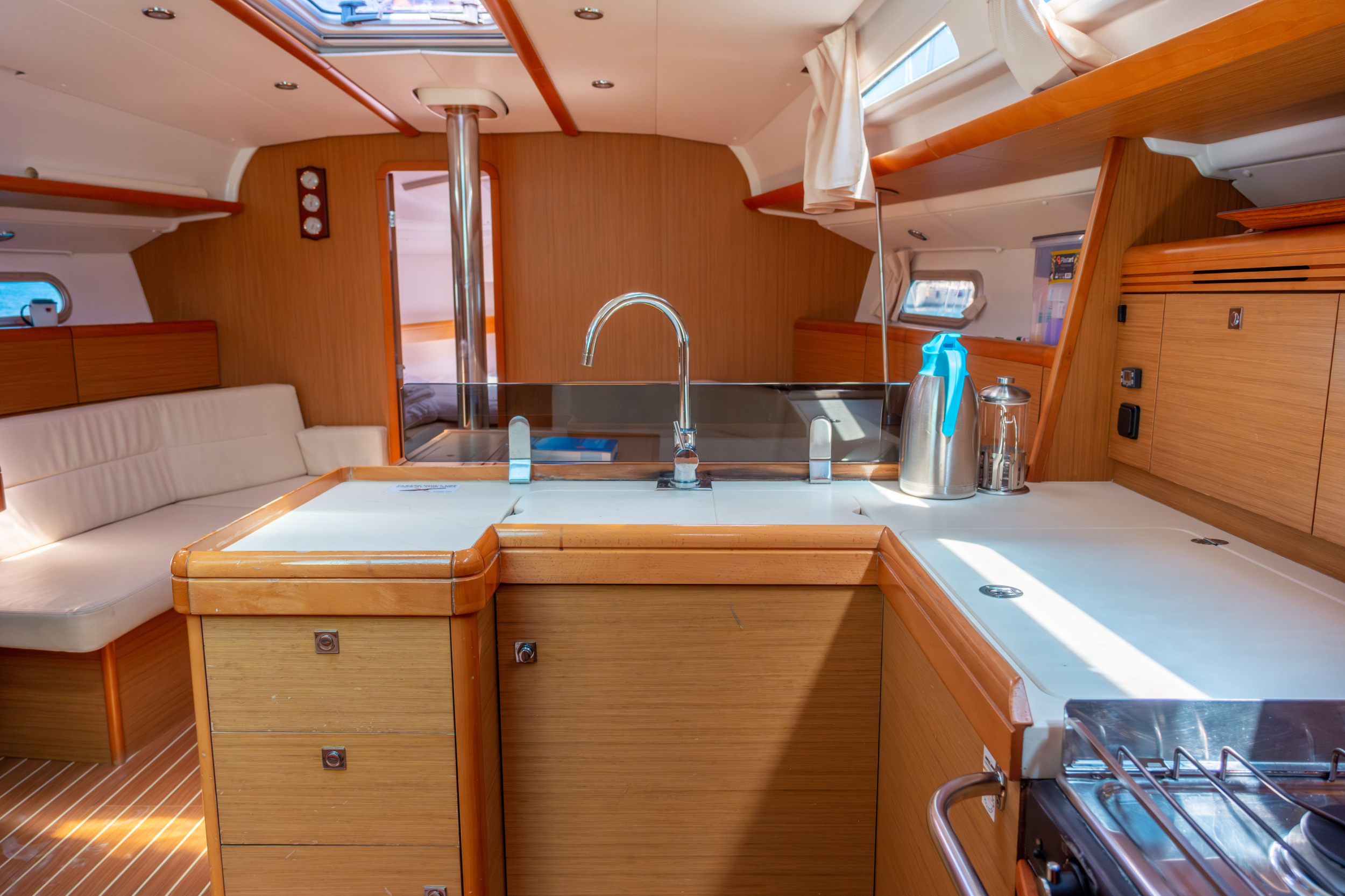 Jeanneau Sun Odissey 42 — photo 5