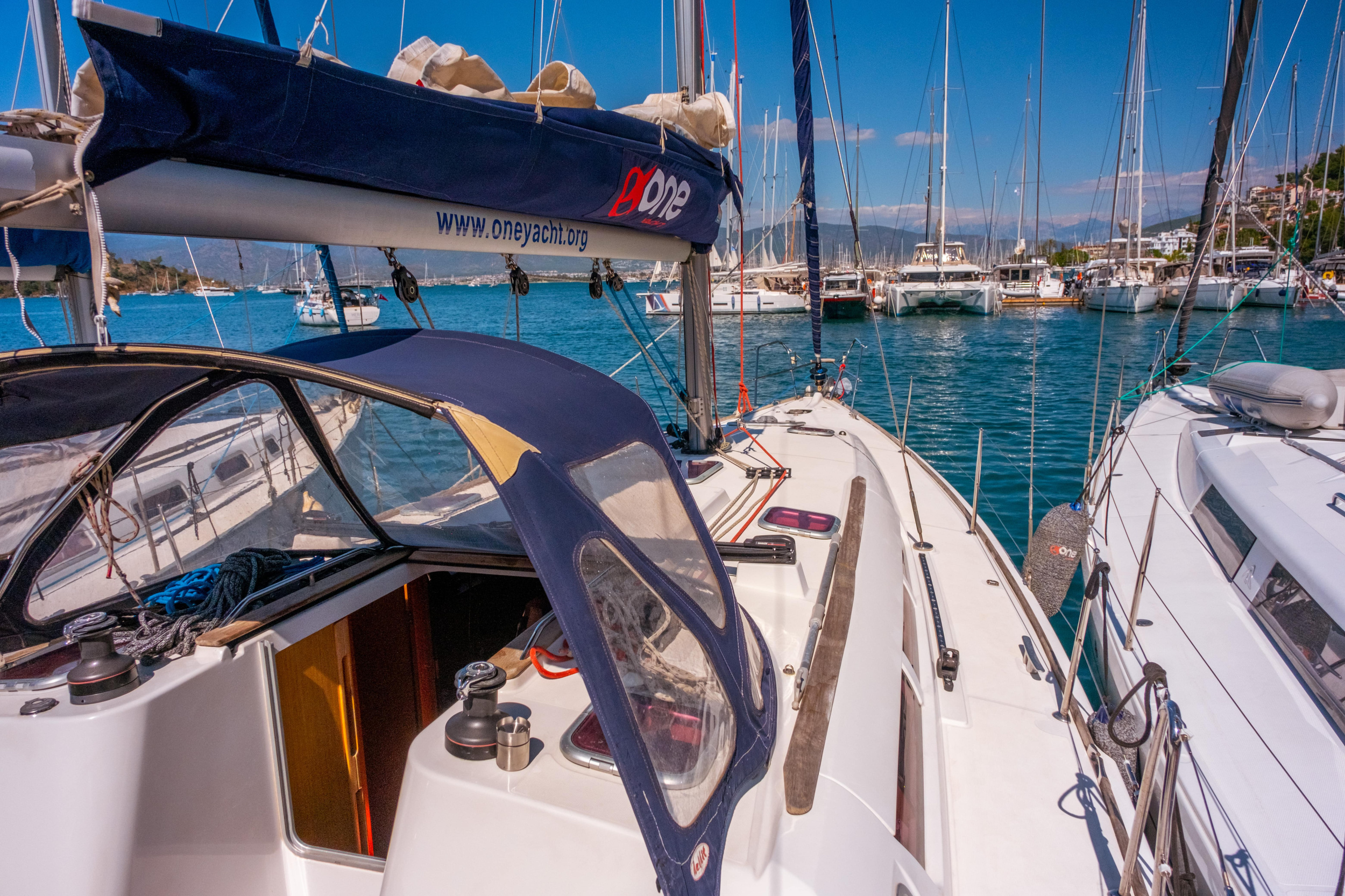 Jeanneau Sun Odissey 42 — photo 9