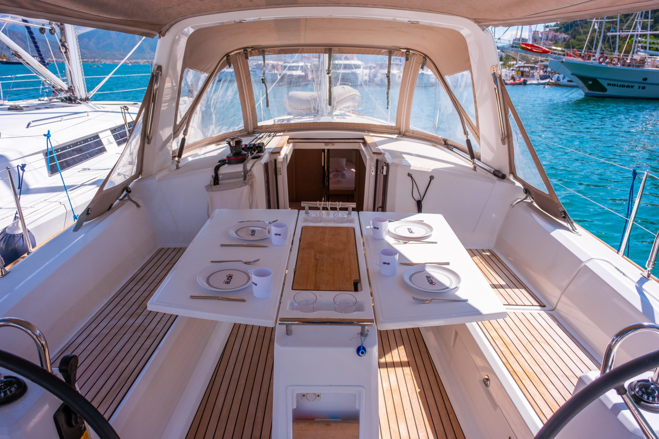 Beneteau Oceanis 38.1 — photo 4