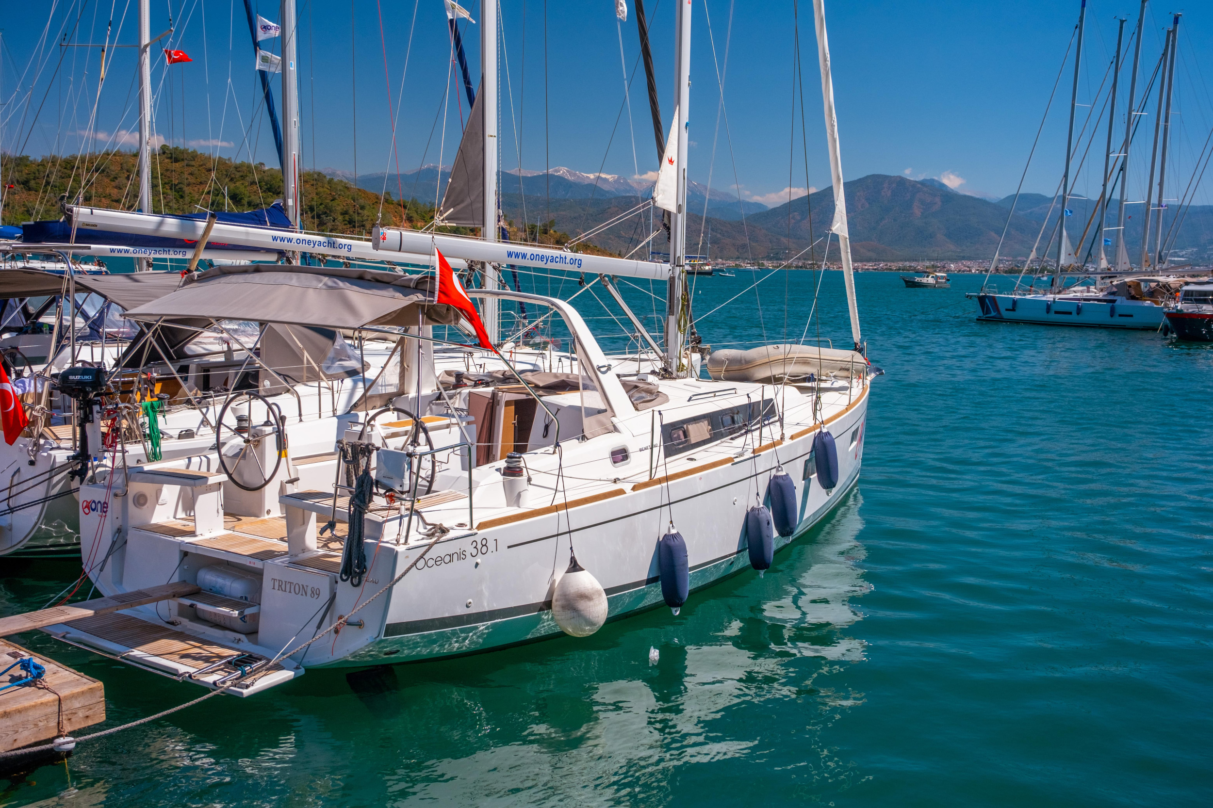 Beneteau Oceanis 38.1 — photo 6