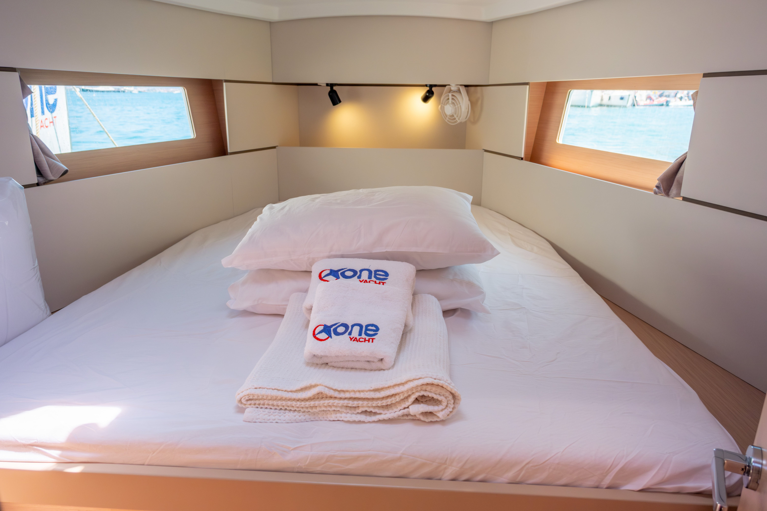 Beneteau Oceanis 38.1 — photo 10