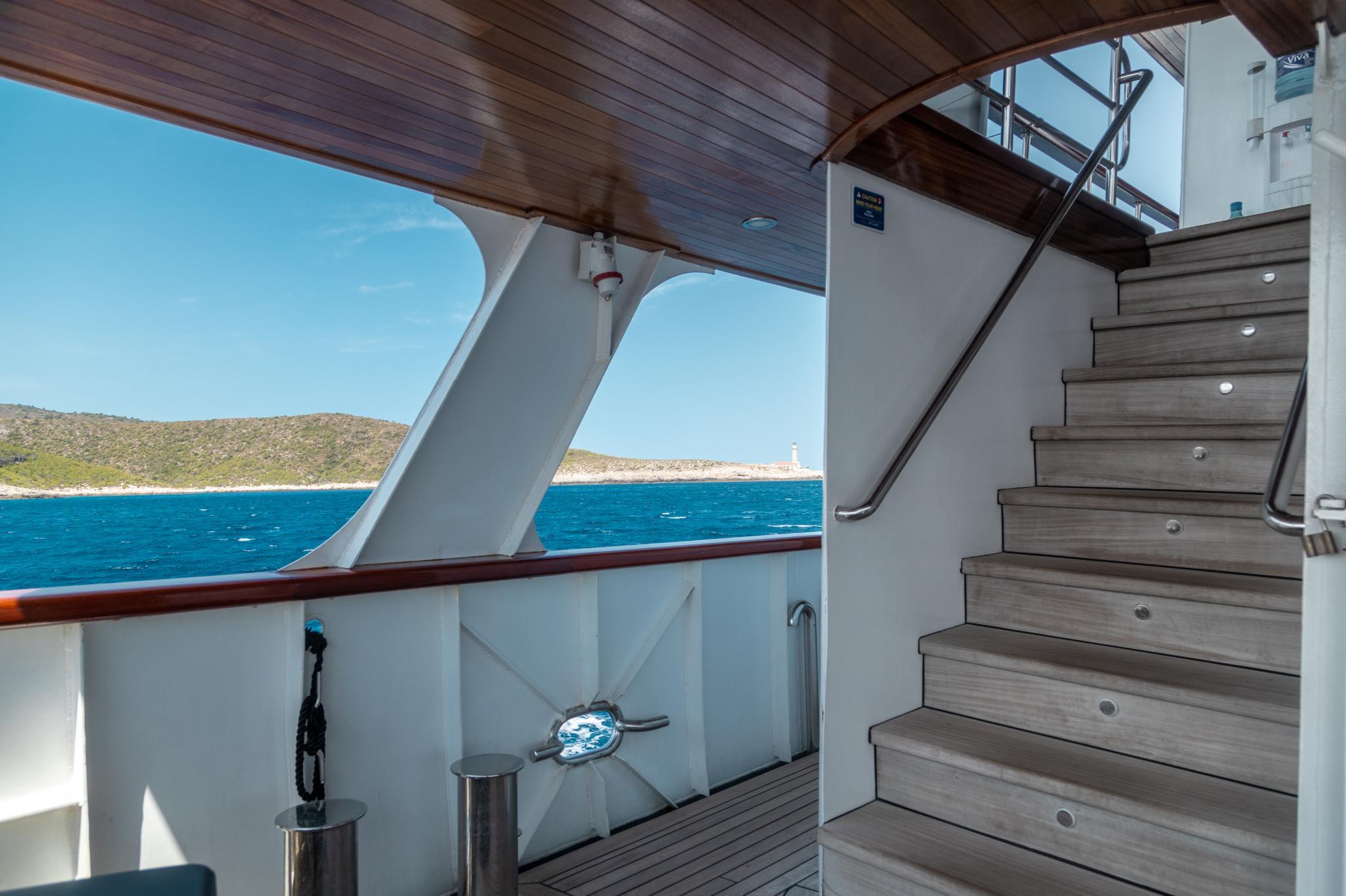 Cruising ship — photo 5