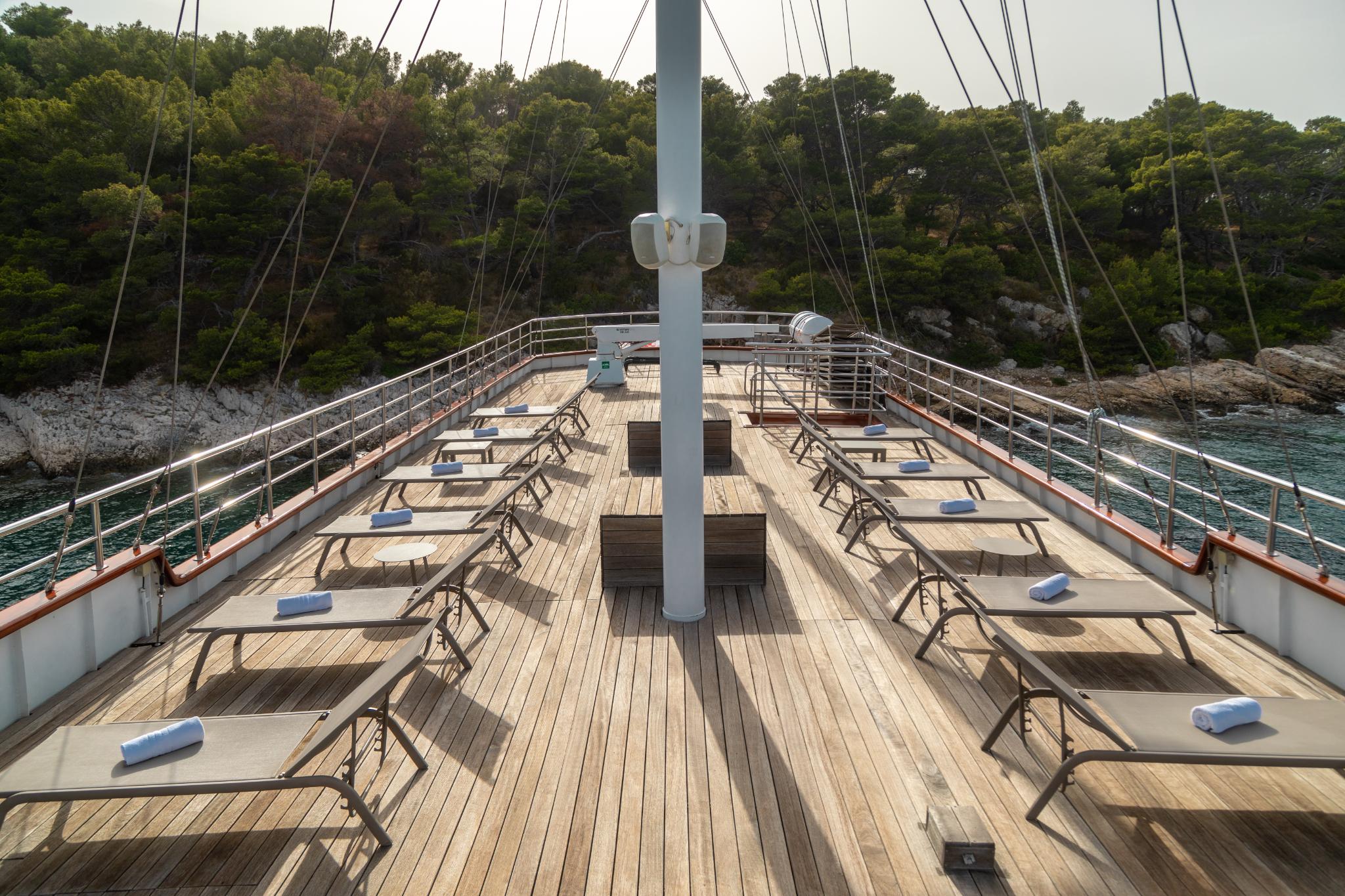 Cruising ship — photo 16