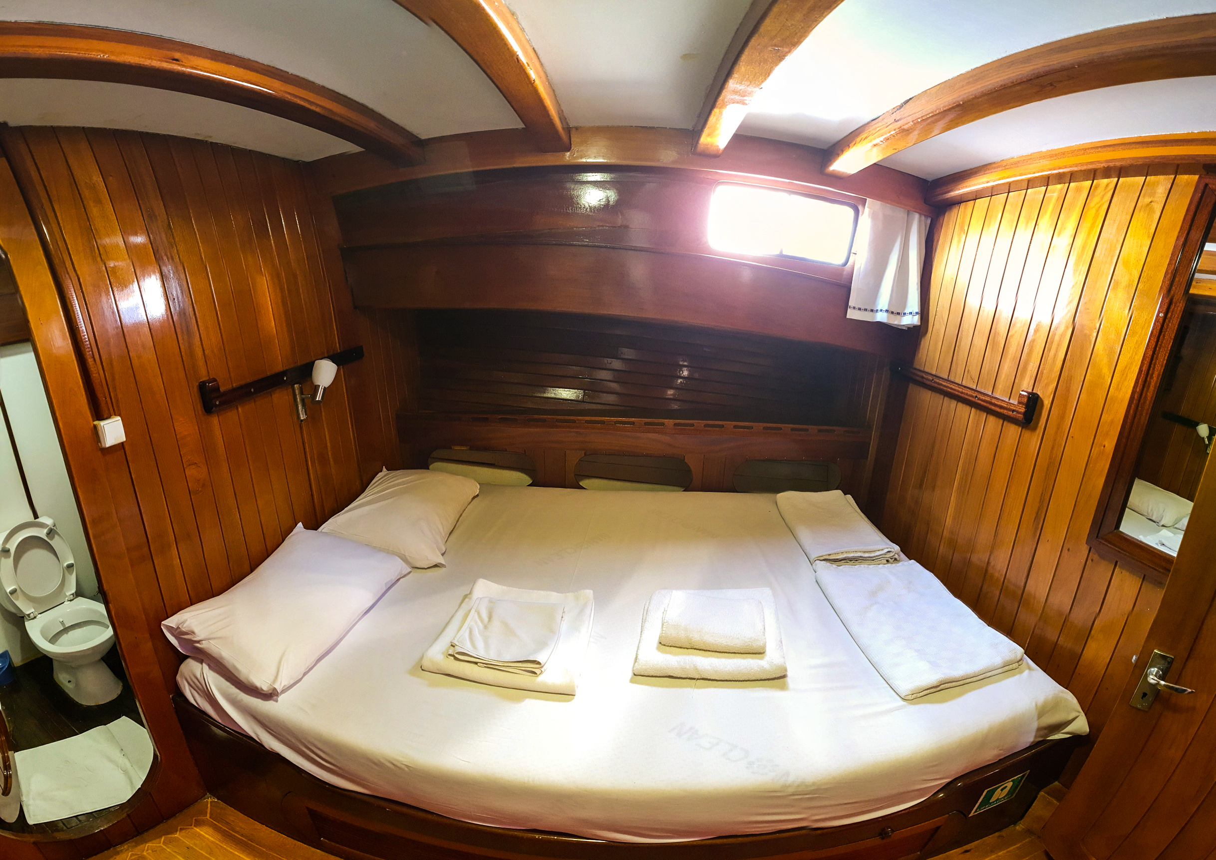 MOTOR SAILOR — photo 2