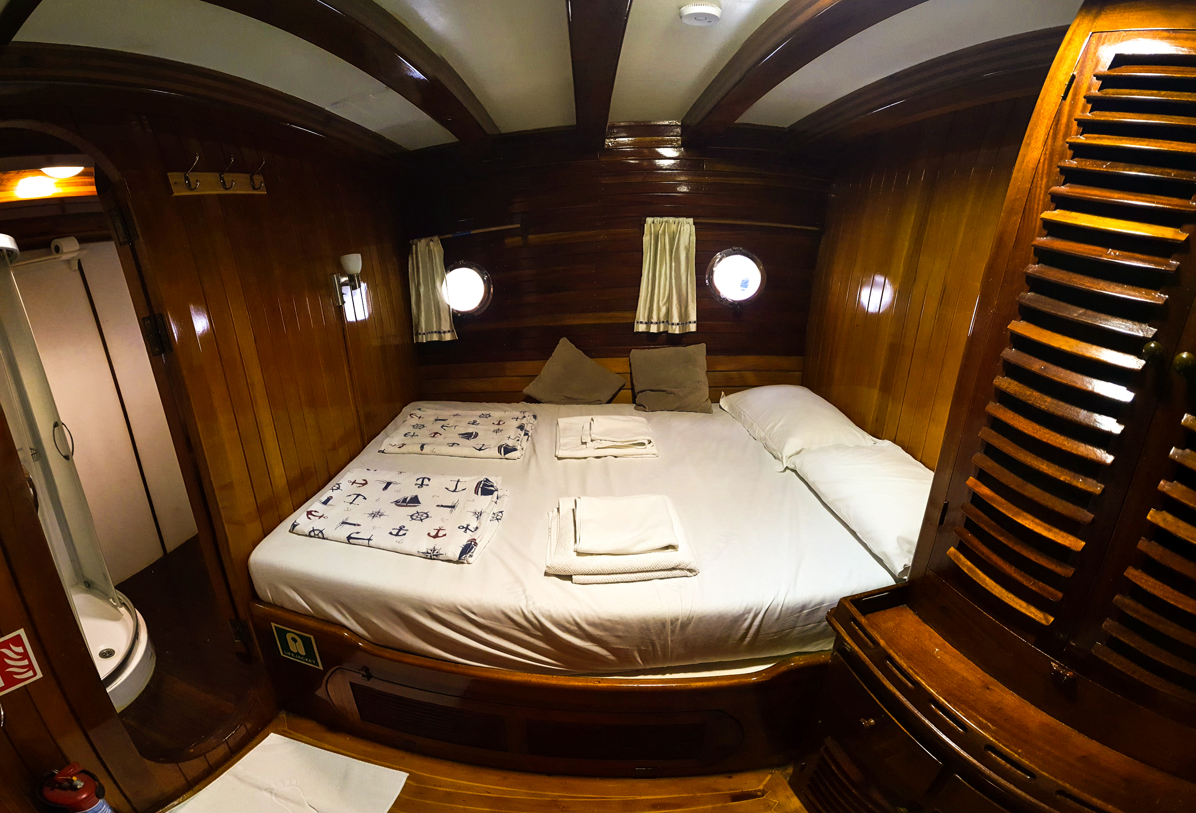 MOTOR SAILOR — photo 4